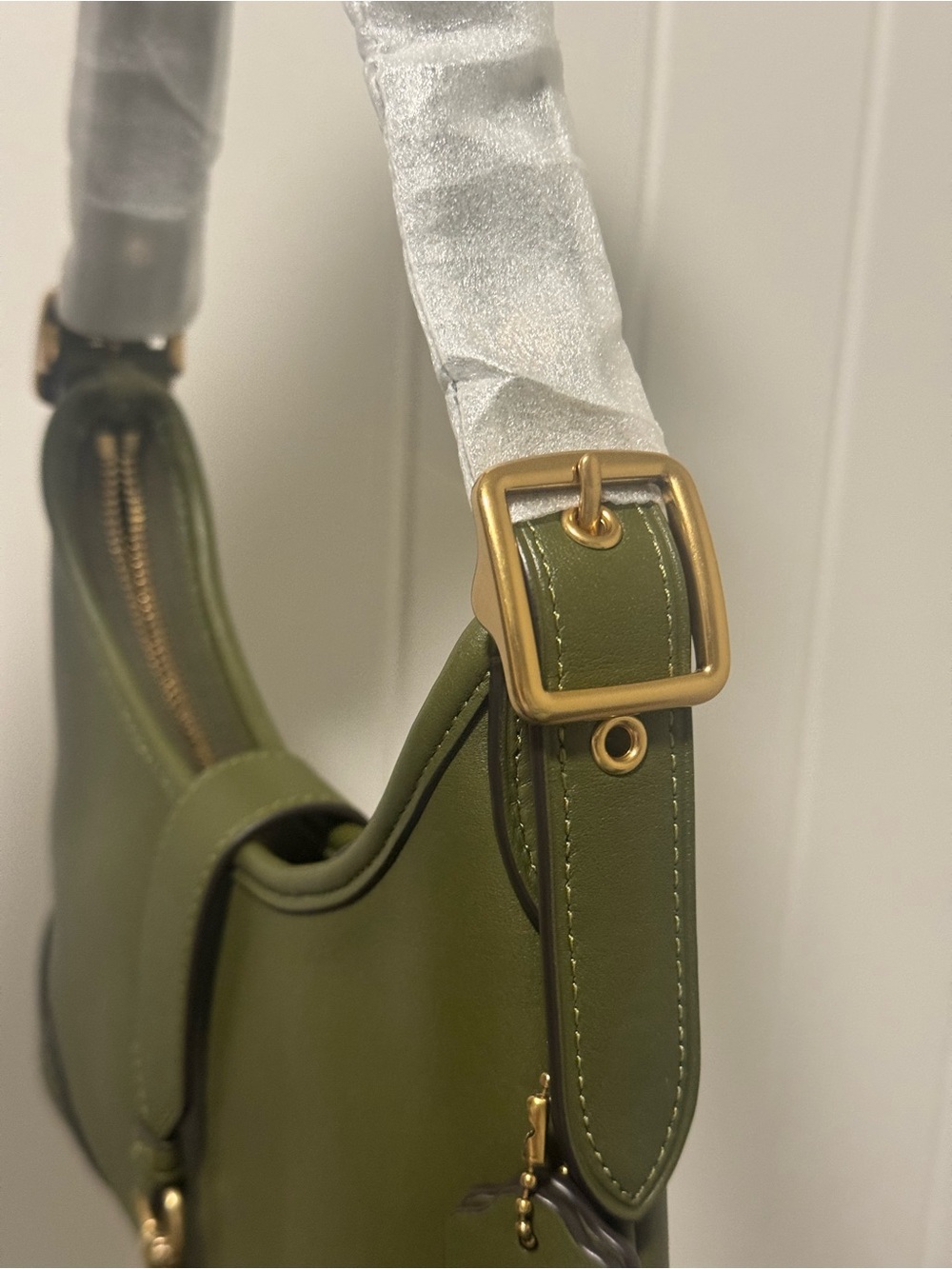 COACH Hamptons Hobo Leather Shoulder Bag - Picture 3 of 10